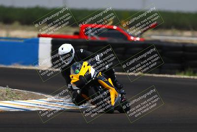 media/Jun-07-2025-TrackDaz (Sat) [[4413525952]]/C Group/1240pm (Turn 1)/